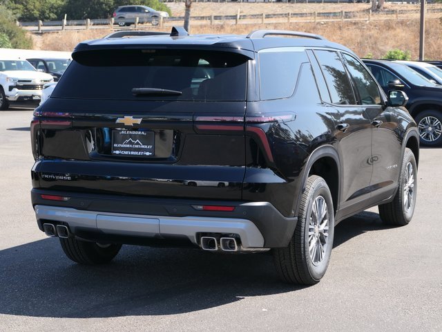 2026 Chevrolet Traverse photo 3