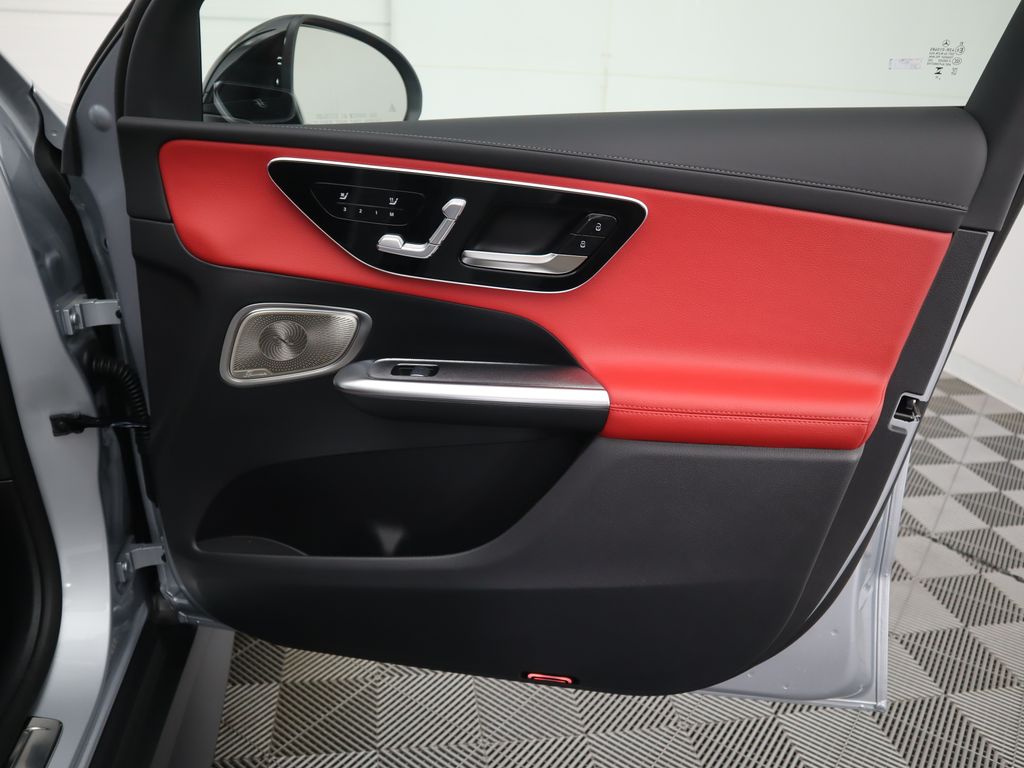 2026 Mercedes Benz GLC 300 photo 25