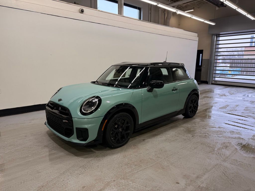 2026 MINI Hardtop 2 Door S's photo