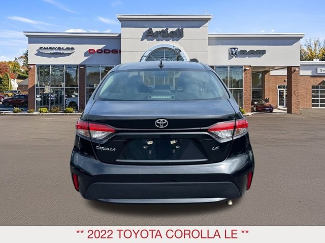 2022 Toyota Corolla LE photo 5