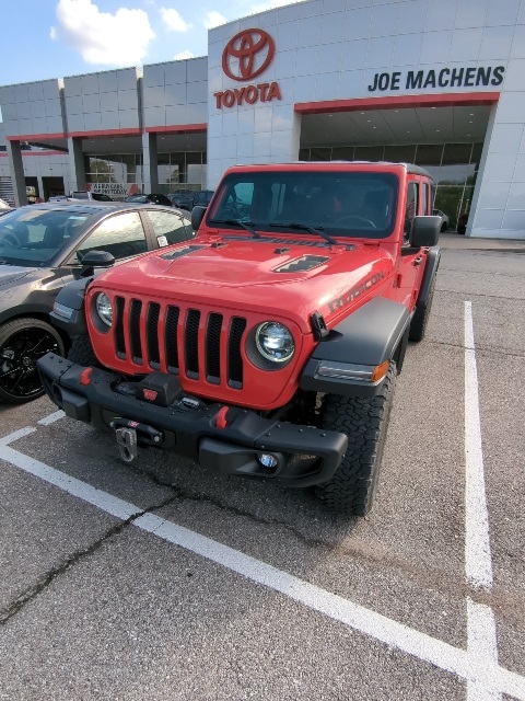 2018 Jeep Wrangler Unlimited Rubicon photo 2