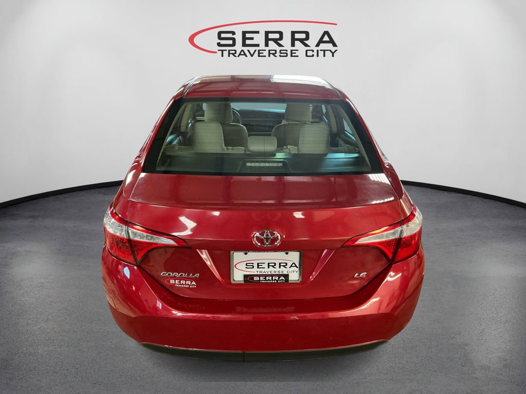 2015 Toyota Corolla LE photo 6
