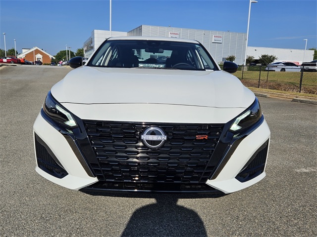 2025 Nissan Altima 2.5 SR photo 2