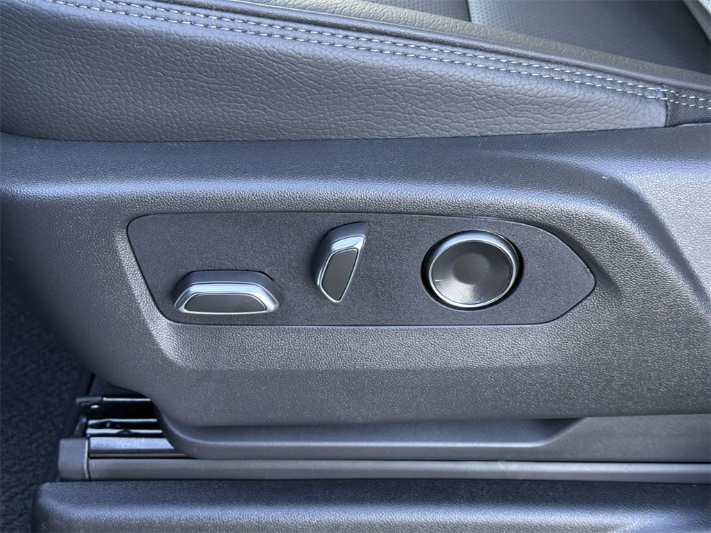 2026 GMC YUKON XL - Image 16