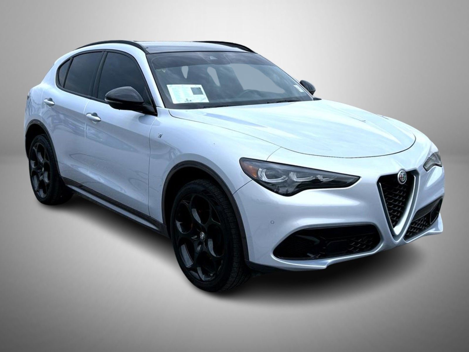 2024 Alfa Romeo Stelvio Ti photo 3