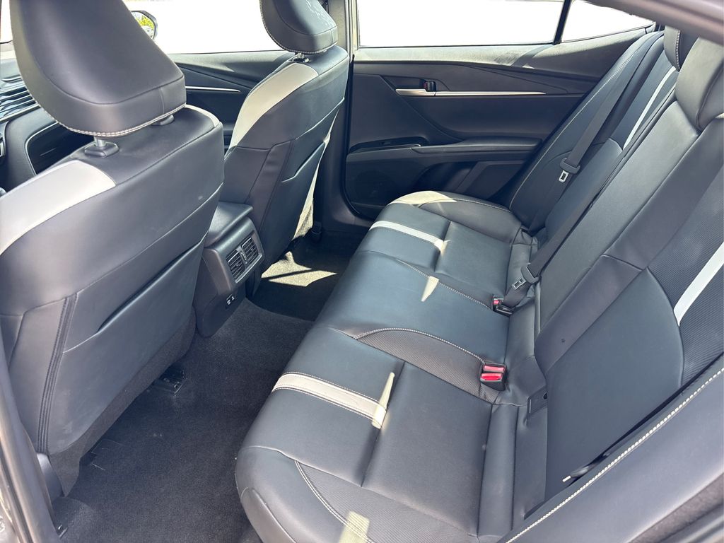 2025 Toyota Camry SE photo 10