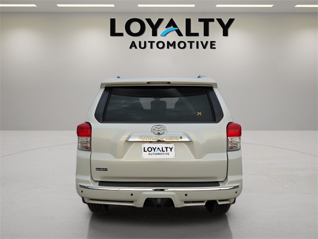 2013 Toyota 4Runner SR5 photo 3