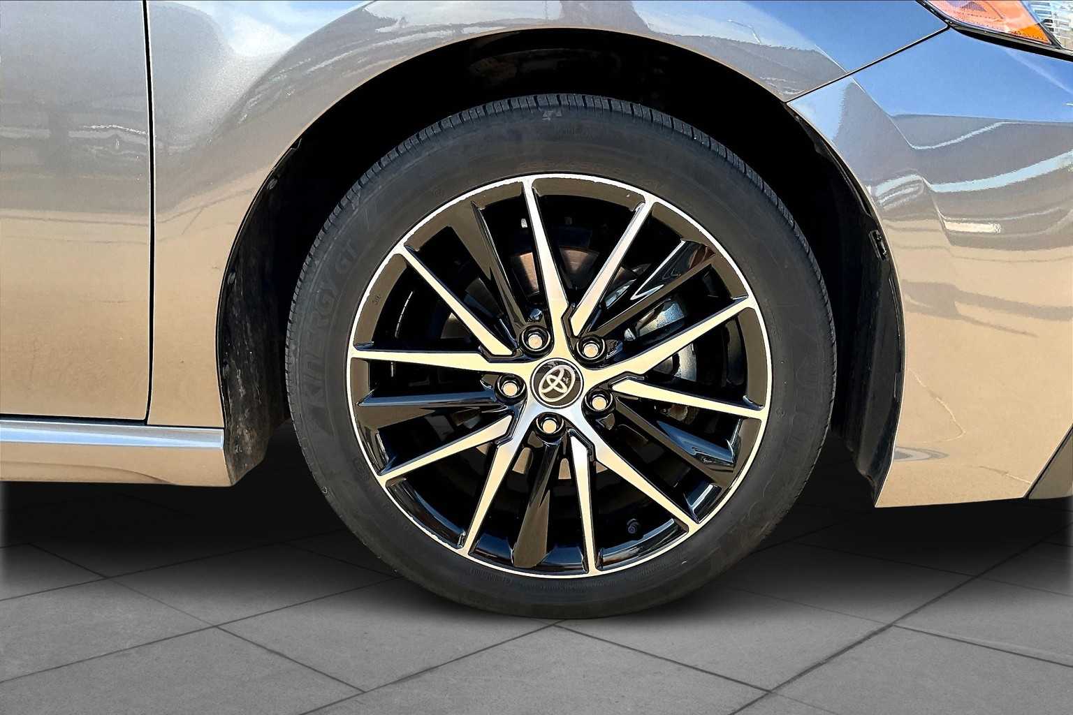 2024 Toyota Camry SE photo 11