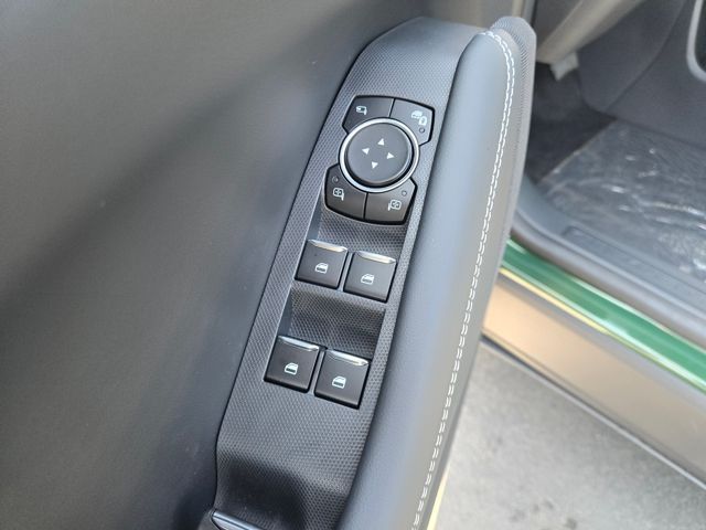 2025 Ford Mustang Mach-E Select photo 15