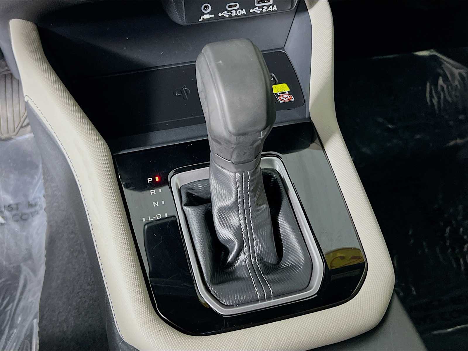 2025 Subaru Forester Premium Base photo 14