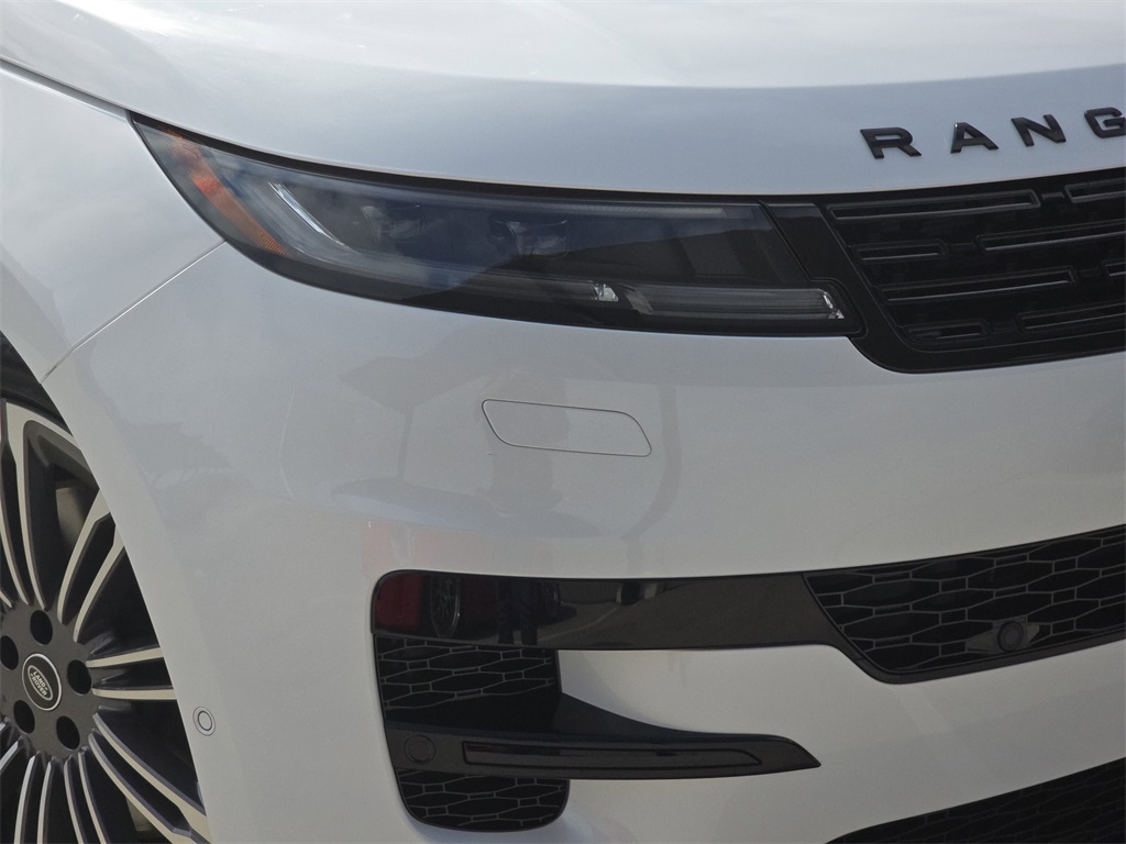 2025 Land Rover Range Rover Sport SE photo 32
