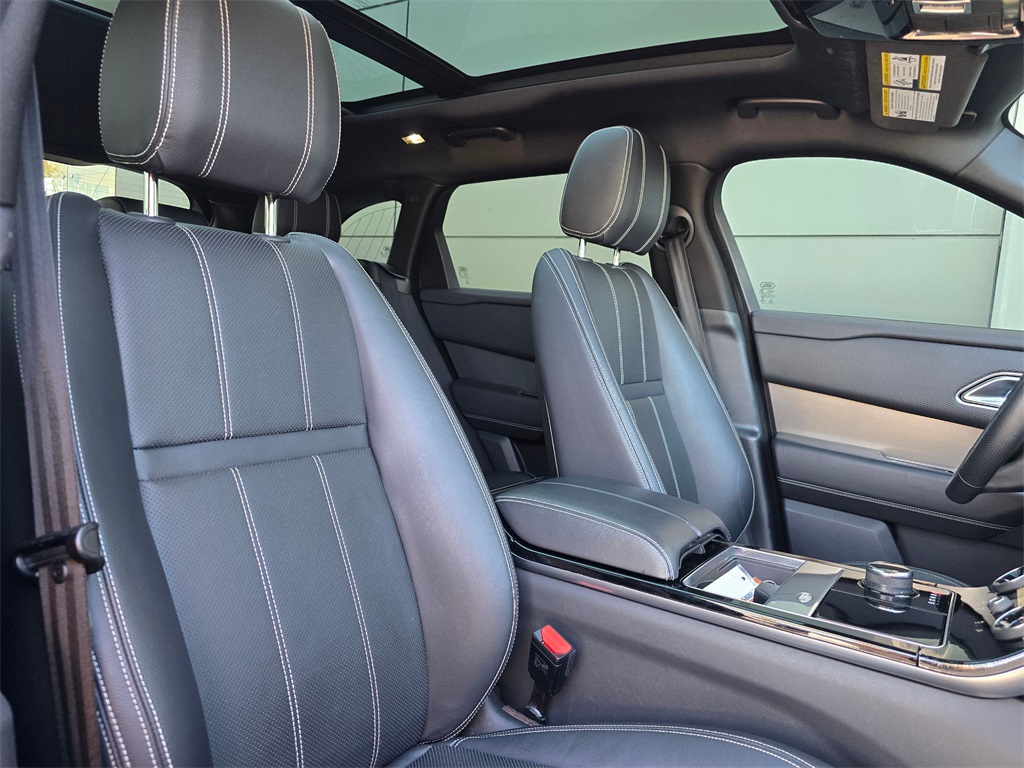 2019 Land Rover Range Rover Velar S photo 31