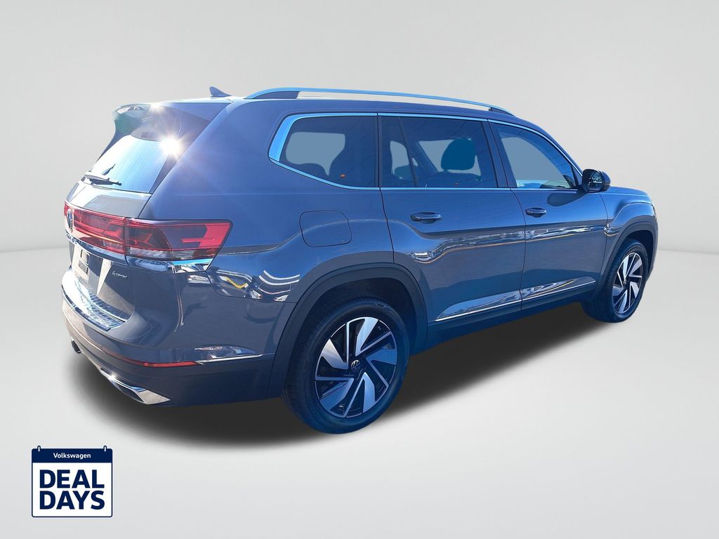 2025 Volkswagen Atlas SEL photo 3