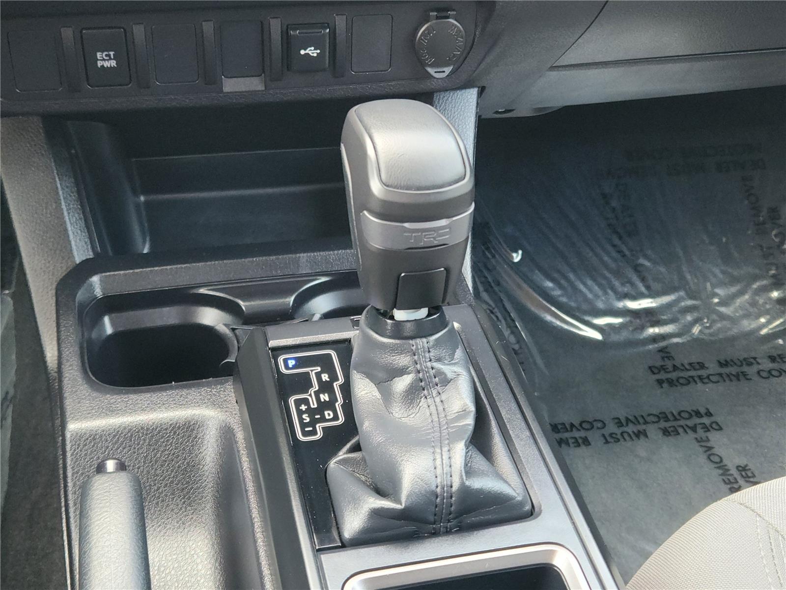 2022 Toyota Tacoma SR photo 21