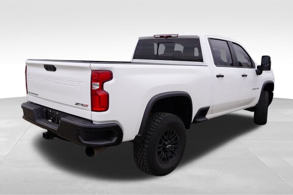 2024 Chevrolet Silverado 2500HD ZR2 photo 3