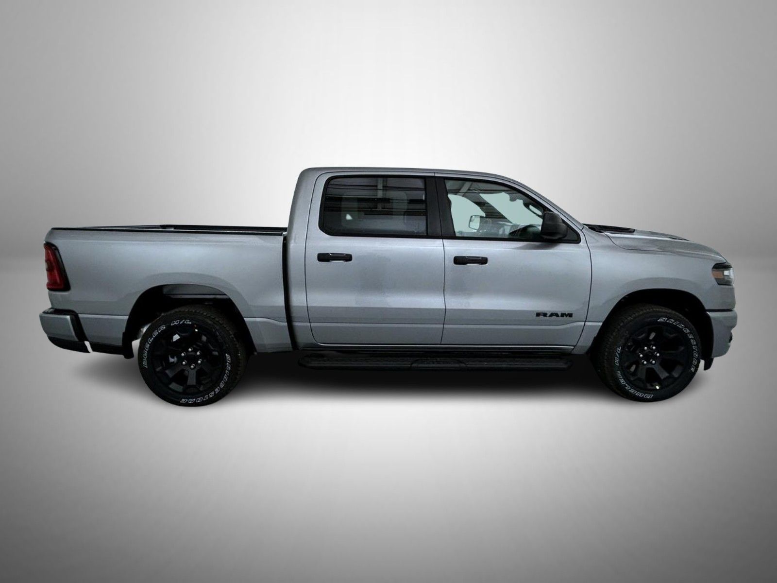 2025 Ram 1500 Tradesman photo 4