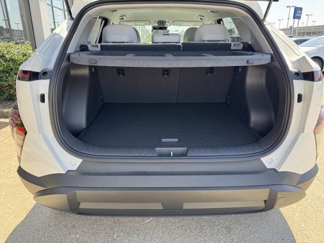 2026 Hyundai Kona SEL photo 11