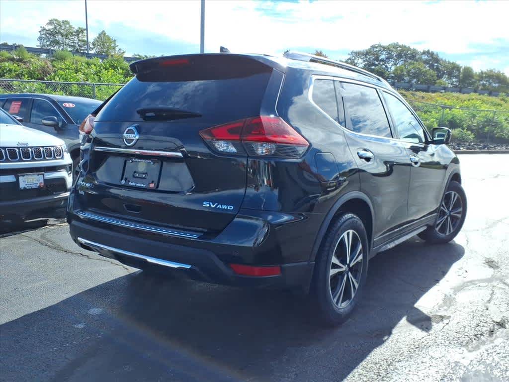 2020 Nissan Rogue SV photo 5