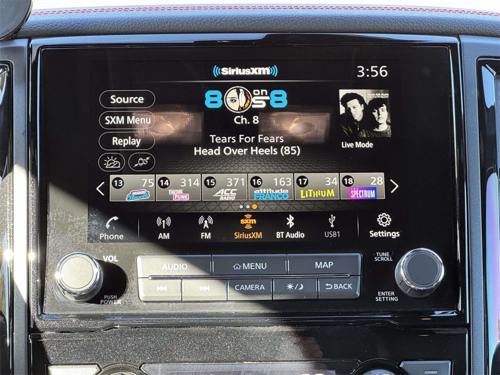 2021 Nissan Titan PRO-4X photo 3