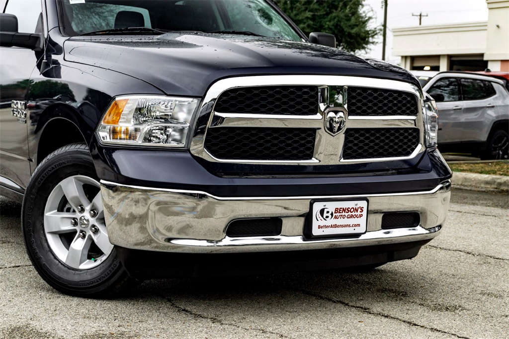 2022 Ram 1500 Classic SLT photo 3