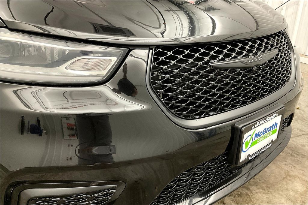 2021 Chrysler Pacifica Touring L photo 27