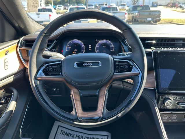 2025 Jeep Grand Cherokee Summit Reserve photo 19