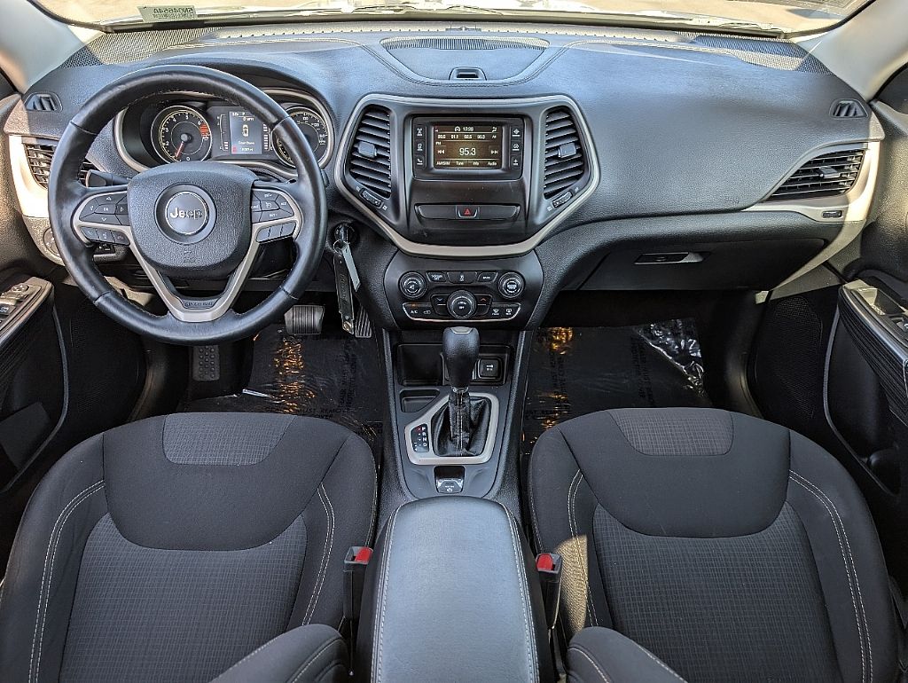 2017 Jeep Cherokee Latitude photo 4