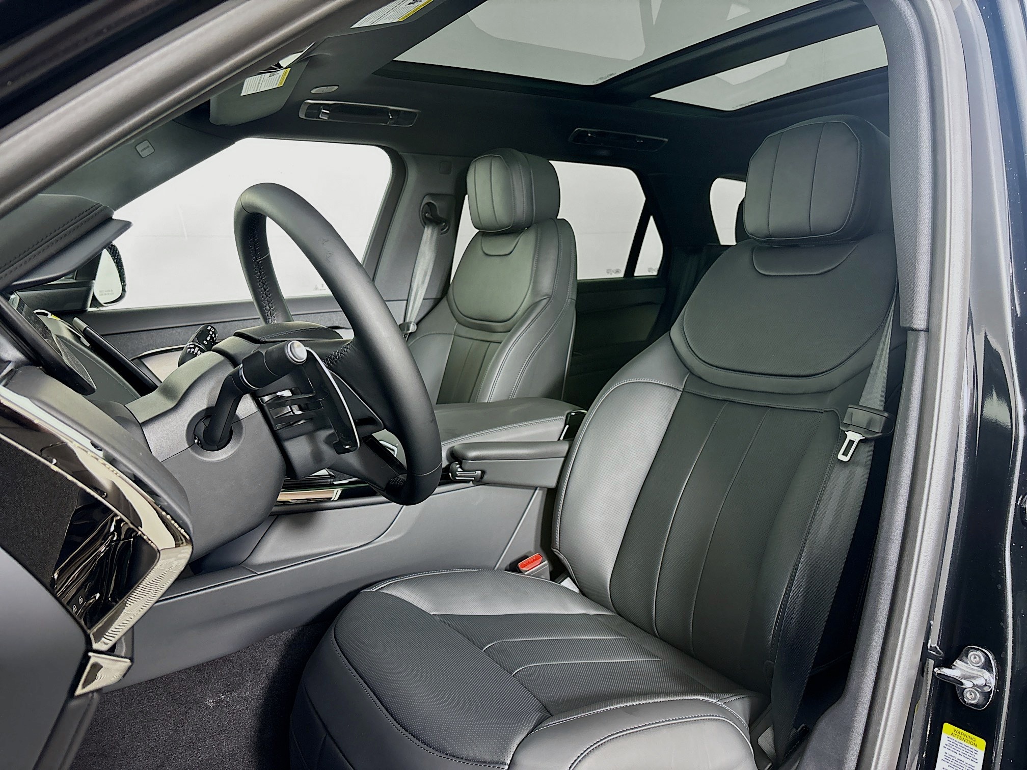 2025 Land Rover Range Rover Sport SE photo 20