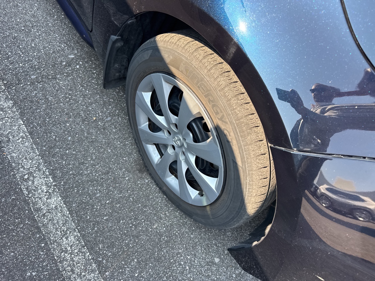 2021 Toyota Corolla LE photo 4