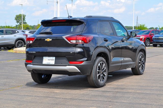 2026 Chevrolet Trailblazer LT photo 2