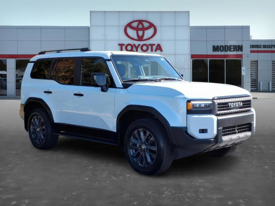 2025 Toyota Land Cruiser Base photo 3