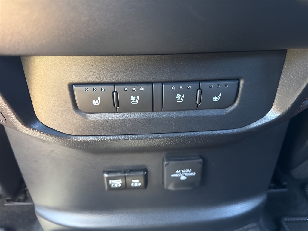 2025 Toyota Tundra 1794 Edition photo 12