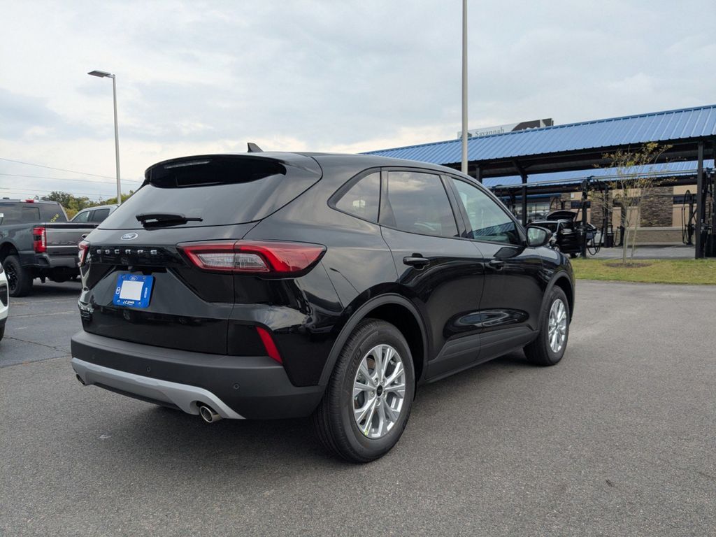 2025 Ford Escape Active photo 2