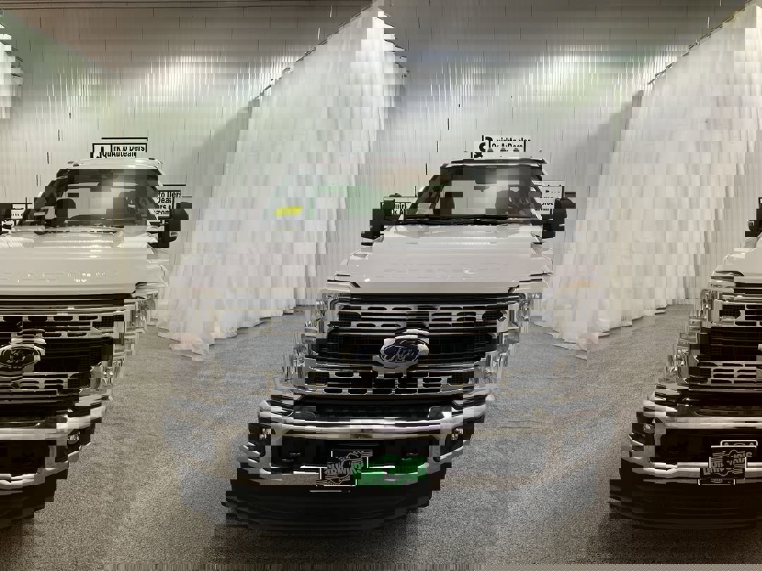 2025 Ford F-350 XL photo 2