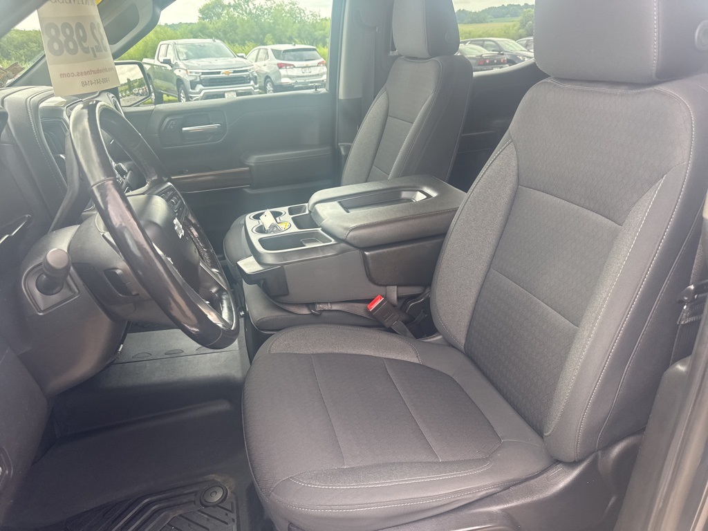 2020 Chevrolet Silverado 1500 RST photo 11