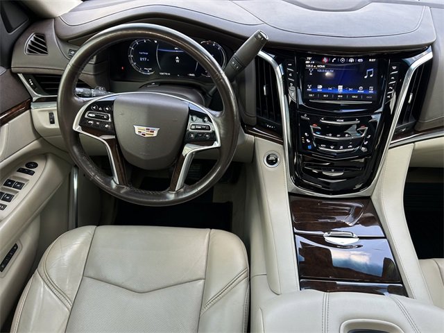 2017 Cadillac Escalade Luxury photo 7