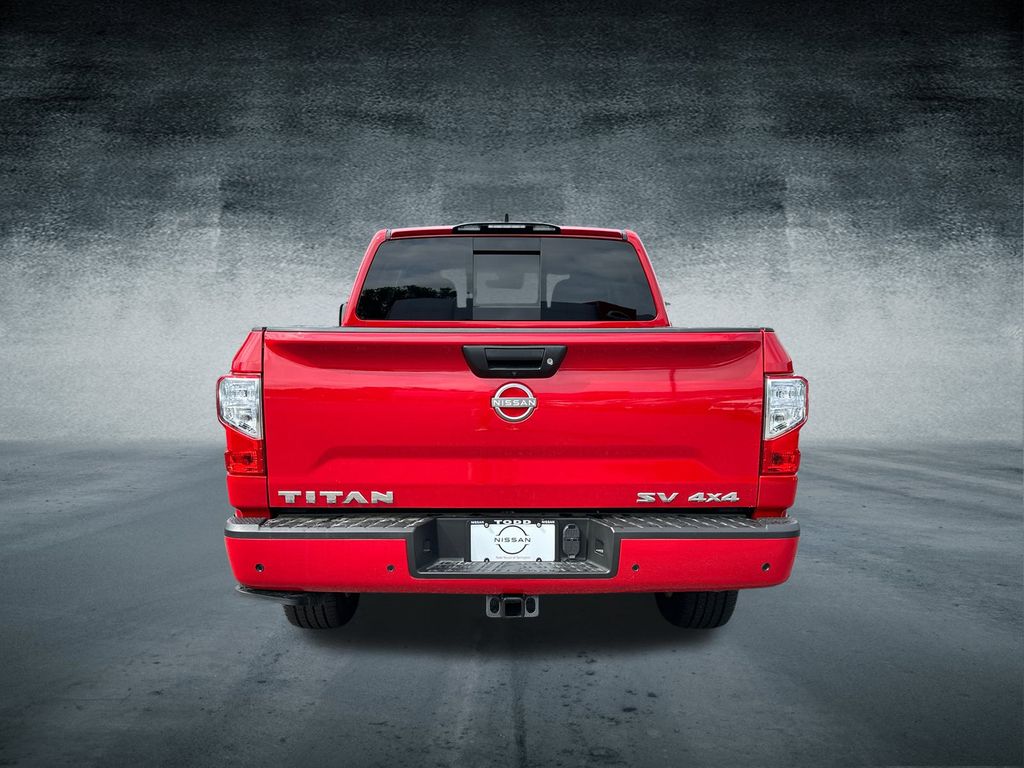 2024 Nissan Titan SV photo 3