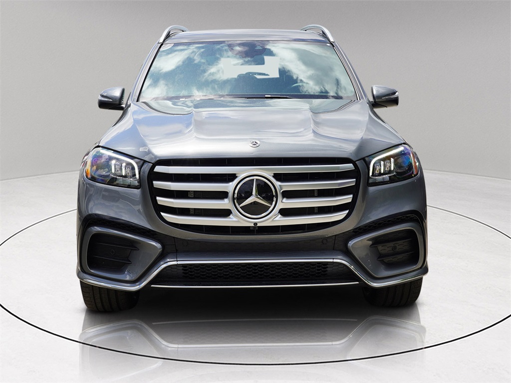 2025 Mercedes Benz GLS 450 4MATIC photo 2