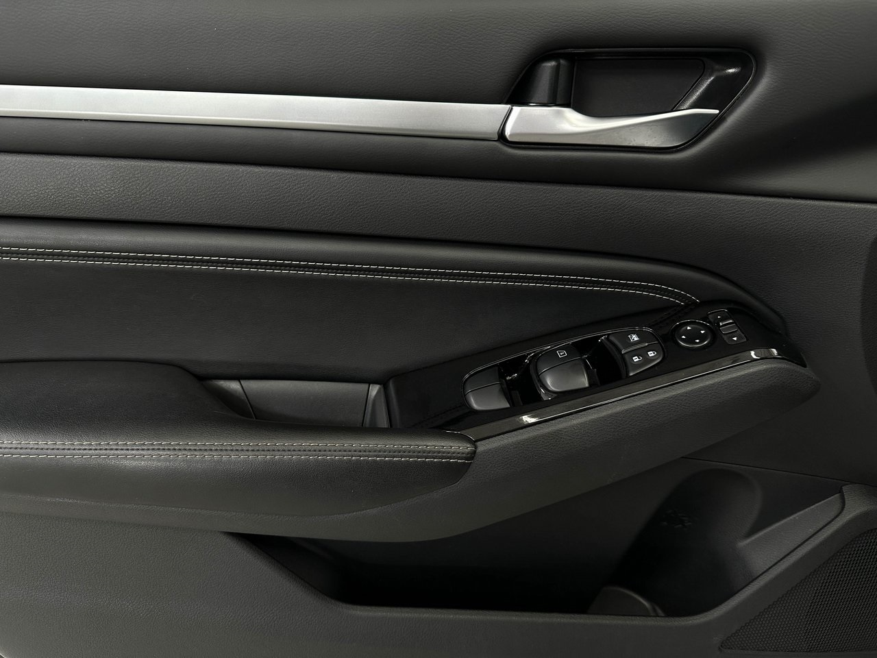 2023 Nissan Altima 2.5 SL photo 23