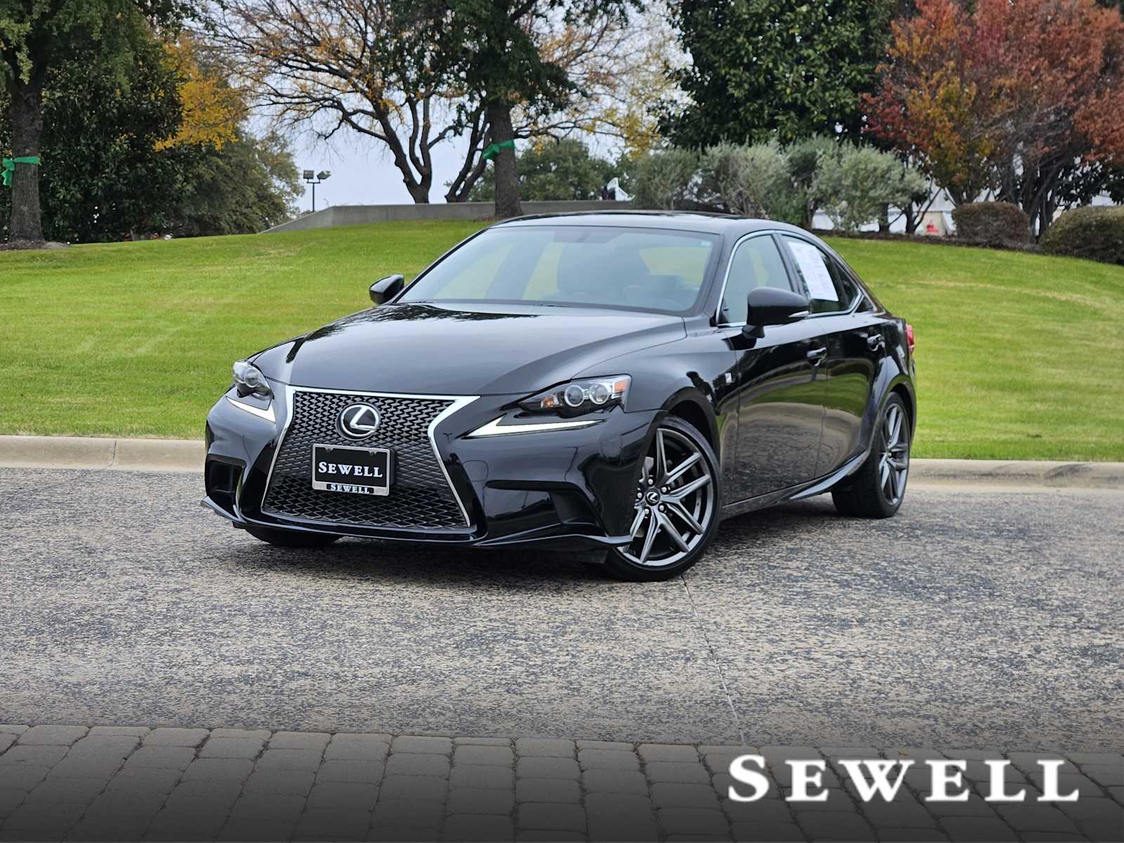 2015 Lexus IS 250's photo