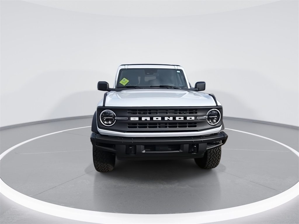 2021 Ford Bronco Black Diamond photo 2