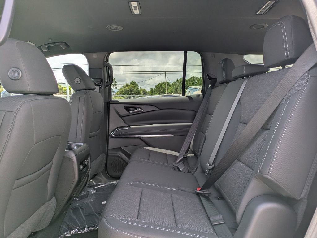 2025 Chevrolet Traverse photo 20