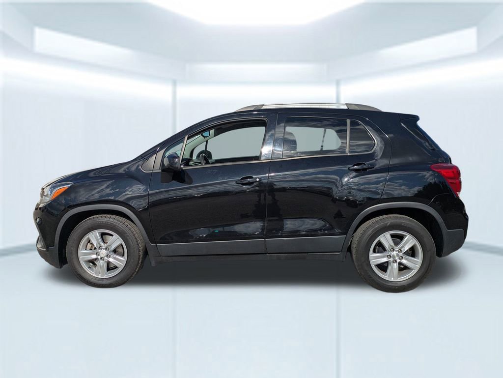 2021 Chevrolet Trax LT photo 2