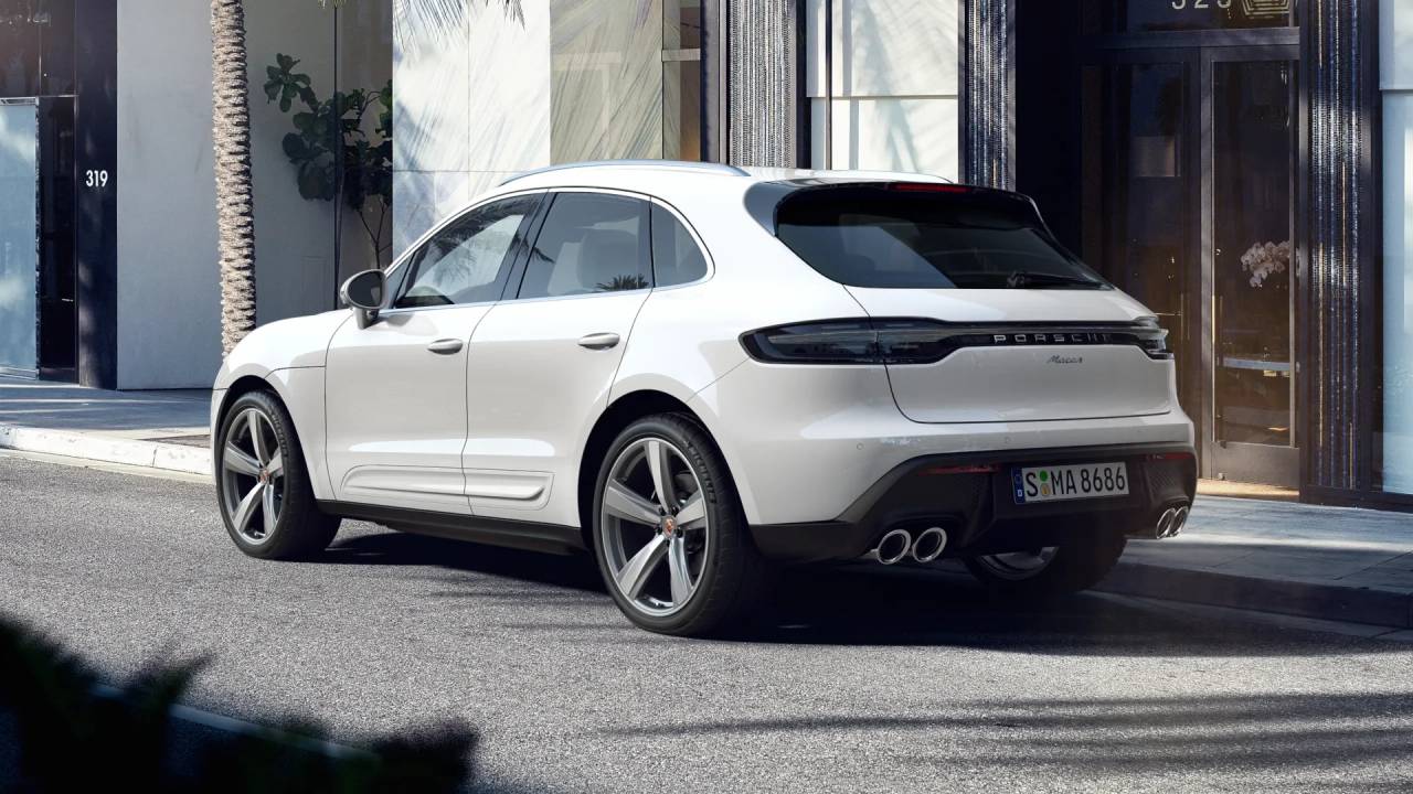 2025 Porsche Macan T photo 3