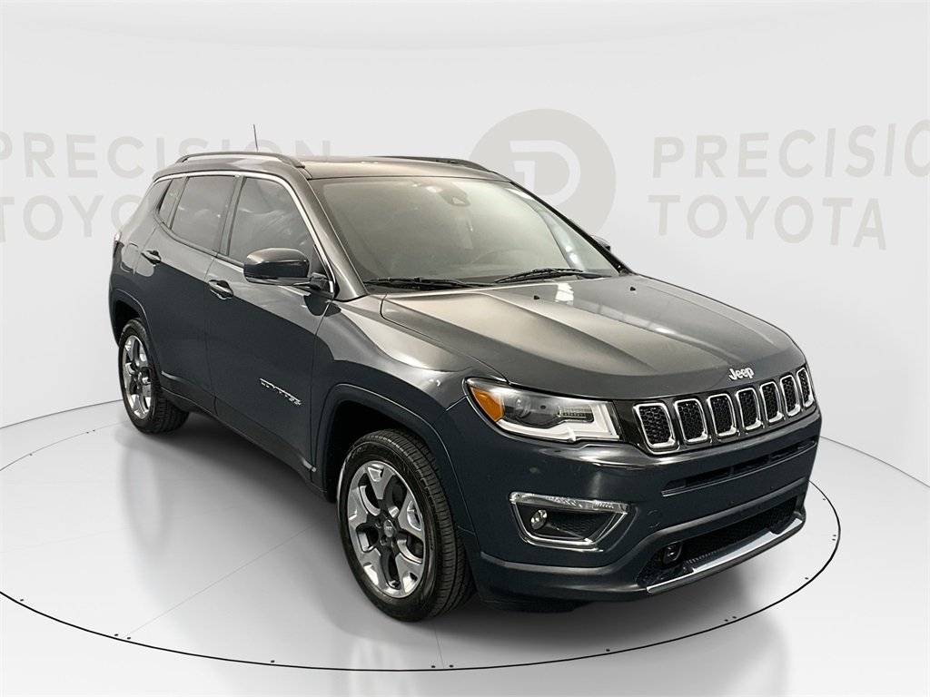 2018 Jeep Compass Limited's photo