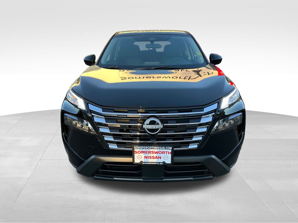 2026 Nissan Rogue SV photo 2