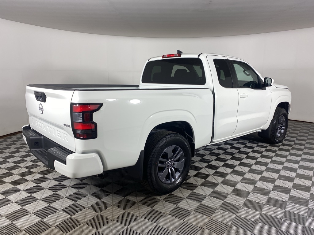 2025 Nissan Frontier SV photo 10