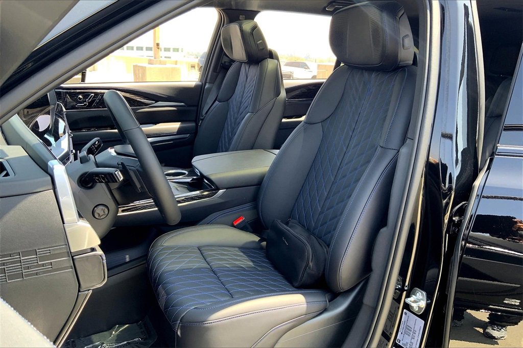 2026 Cadillac Escalade IQ Sport photo 11