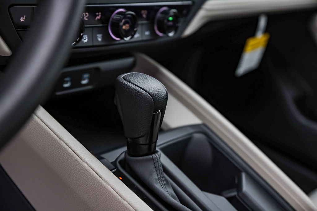 2025 Honda Accord SE photo 23