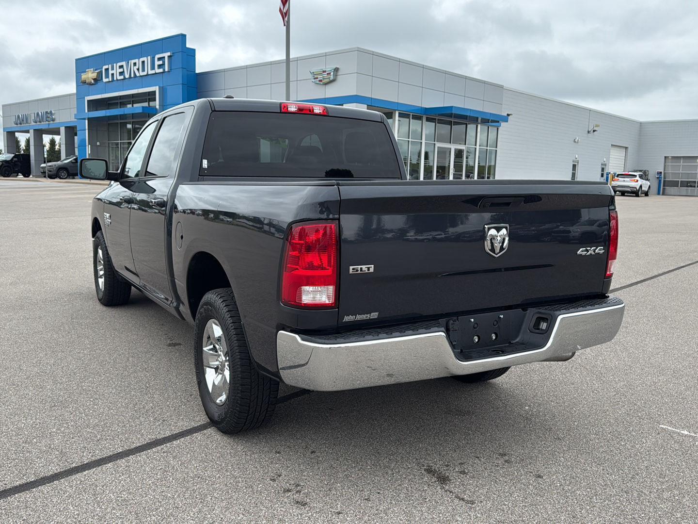 2021 Ram 1500 Classic SLT photo 14